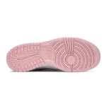 ⁦Nike Dunk Low Valentine’s Day Pink Foam⁩ – תמונה ⁦4⁩