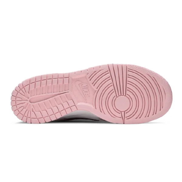 ⁦Nike Dunk Low Valentine’s Day Pink Foam⁩ – תמונה ⁦4⁩