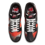 ⁦Nike Dunk Low "Graffiti Pack" Black Red⁩ – תמונה ⁦4⁩