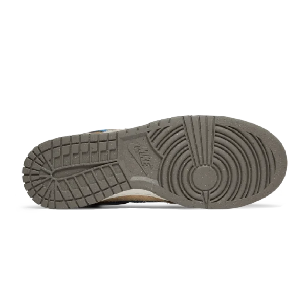 ⁦Nike Dunk Low x Size Dark Driftwood⁩ – תמונה ⁦4⁩