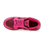 ⁦Nike Dunk Low “Valentine’s Day”⁩ – תמונה ⁦4⁩