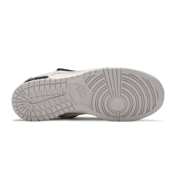 ⁦Nike Dunk Low x Off-White “Lot 20 of 50” Sail Gridiron⁩ – תמונה ⁦4⁩