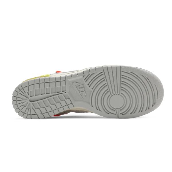 ⁦Dunk Low “Dear Summer” Lot 11 of 50 x Off-White Sail Neutral Grey⁩ – תמונה ⁦4⁩