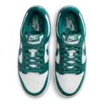 ⁦Nike Dunk Low “Ocean” Summit White Bright Spruce⁩ – תמונה ⁦4⁩