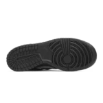 ⁦Nike Dunk Low x Comme des Garçons Black Clear⁩ – תמונה ⁦4⁩