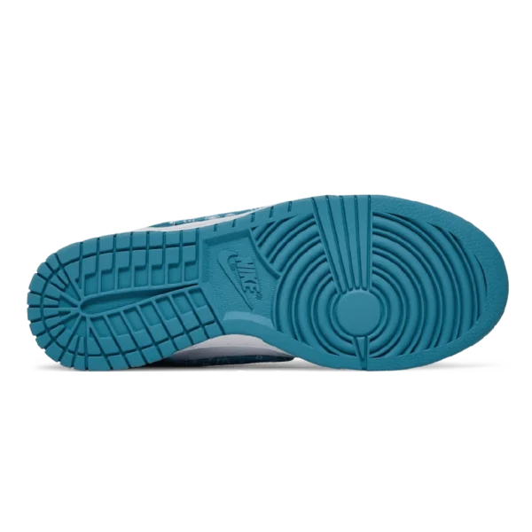 ⁦Nike Dunk Low Blue Paisley⁩ – תמונה ⁦4⁩