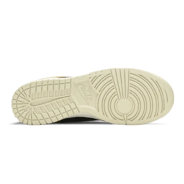⁦Nike Dunk High Premium Dark Curry⁩ – תמונה ⁦4⁩