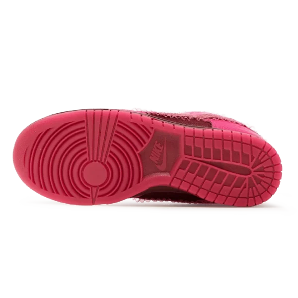 ⁦Nike Dunk Low “Valentine’s Day”⁩ – תמונה ⁦5⁩