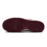 ⁦Nike Dunk Low “Valentine’s Day” Pale Ivory Night Maroon⁩ – תמונה ⁦5⁩