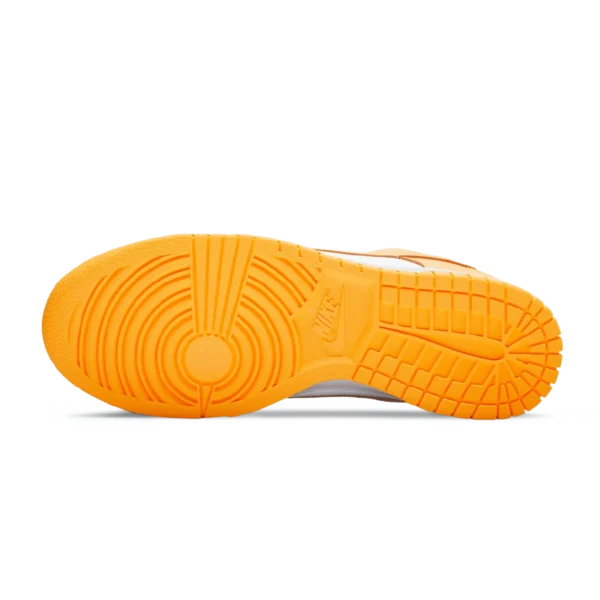 ⁦Nike Dunk Low Laser Orange⁩ – תמונה ⁦5⁩