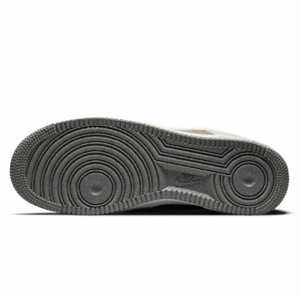 ⁦Nike Air Force 1 LV8 Toasty Rattan⁩ – תמונה ⁦5⁩