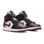 ⁦Air Jordan 1 Mid SE Gold Pendants Black Dark Beetroot⁩ – תמונה ⁦2⁩