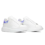 ⁦Alexander McQueen Oversized White Iridescent⁩ – תמונה ⁦2⁩
