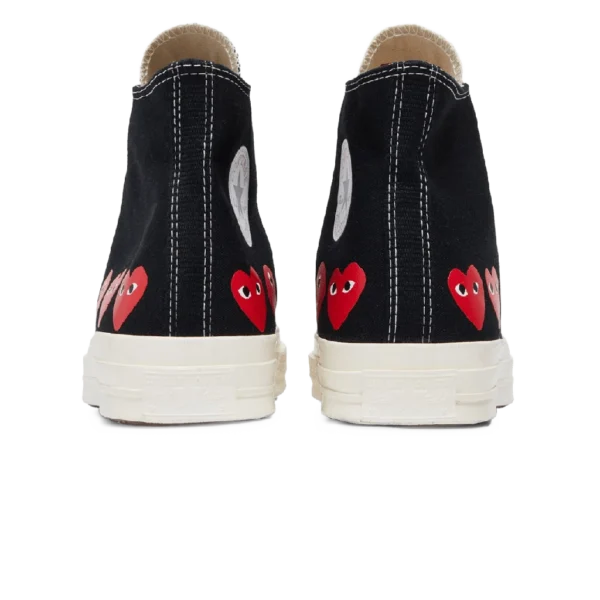 ⁦Converse Chuck 70 High x Comme des Garçons PLAY “Multi Heart” Black⁩ – תמונה ⁦3⁩