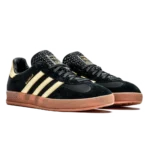 ⁦Adidas Gazelle Indoor Core Black Almost Yellow Gum⁩ – תמונה ⁦2⁩