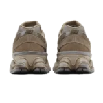 ⁦New Balance 9060 Mushroom Timberwolf⁩ – תמונה ⁦3⁩