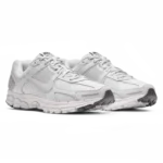 ⁦Nike Zoom Vomero 5 Vast Grey Black Sail⁩ – תמונה ⁦2⁩
