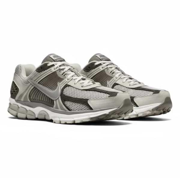⁦Nike Zoom Vomero 5 Iron Ore Flat Pewter⁩ – תמונה ⁦2⁩