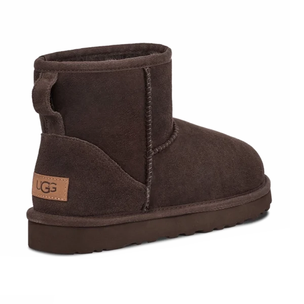 ⁦UGG Classic Mini II Boot Chocolate⁩ – תמונה ⁦3⁩
