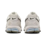 ⁦Nike Zoom Vomero 5 Light Orewood Brown⁩ – תמונה ⁦3⁩