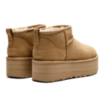 ⁦UGG Classic Ultra Mini Platform Driftwood⁩ – תמונה ⁦3⁩