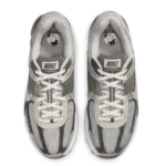 ⁦Nike Zoom Vomero 5 Iron Ore Flat Pewter⁩ – תמונה ⁦4⁩