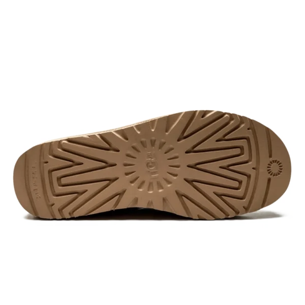 ⁦UGG Classic Ultra Mini Platform Driftwood⁩ – תמונה ⁦4⁩