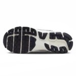 ⁦Nike Zoom Vomero 5 Photon Dust Gridiron Chrome⁩ – תמונה ⁦5⁩