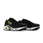⁦Nike Air Max Plus 1 Black Volt⁩ – תמונה ⁦2⁩