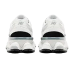 ⁦New Balance 9060 Reflection Black⁩ – תמונה ⁦3⁩