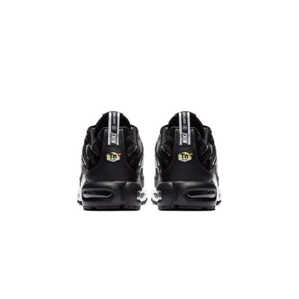 ⁦Nike Air Max Plus Overbranding Black⁩ – תמונה ⁦3⁩