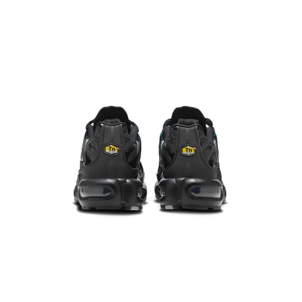⁦Nike Air Max Plus Black Suede Silver⁩ – תמונה ⁦3⁩
