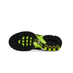 ⁦Nike Air Max Plus 1 Black Volt⁩ – תמונה ⁦4⁩