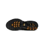 ⁦Nike Air Max Plus Black Wheat⁩ – תמונה ⁦4⁩