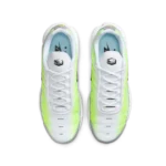 ⁦Nike Air Max Plus Volt Silver⁩ – תמונה ⁦4⁩
