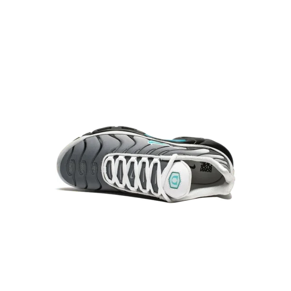 ⁦Nike Air Max Plus Clear Fog⁩ – תמונה ⁦4⁩