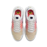 ⁦Nike Air Max Plus Platinum Tint Persian⁩ – תמונה ⁦4⁩
