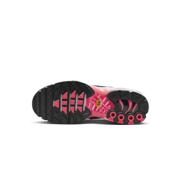 ⁦Nike Air Max Plus Black Hot Punch⁩ – תמונה ⁦5⁩