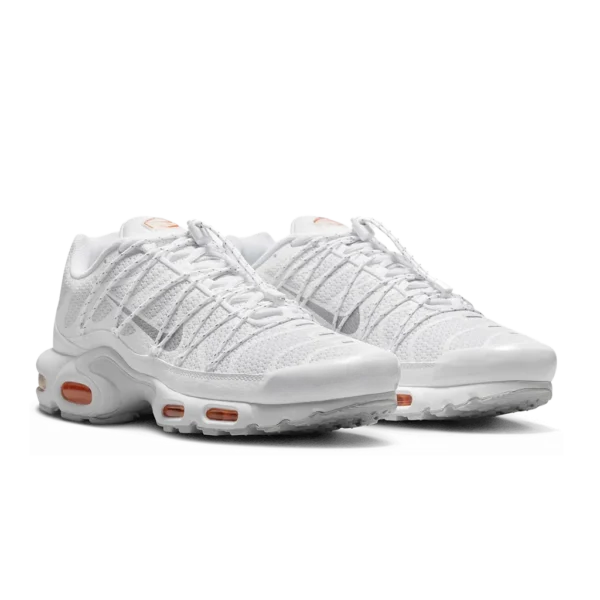 ⁦Nike Air Max Plus Utility White Safety Orange⁩ – תמונה ⁦2⁩