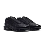 ⁦Nike Air Max Plus Triple Black⁩ – תמונה ⁦2⁩