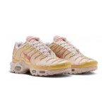 ⁦Nike Air Max Plus Sanddrift Red Stardust⁩ – תמונה ⁦2⁩