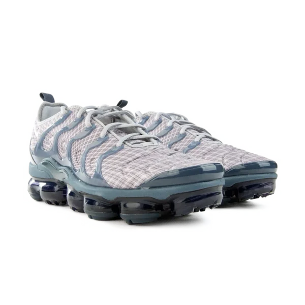 ⁦Nike Air VaporMax Plus Wolf Grey Dark Grey White⁩ – תמונה ⁦2⁩