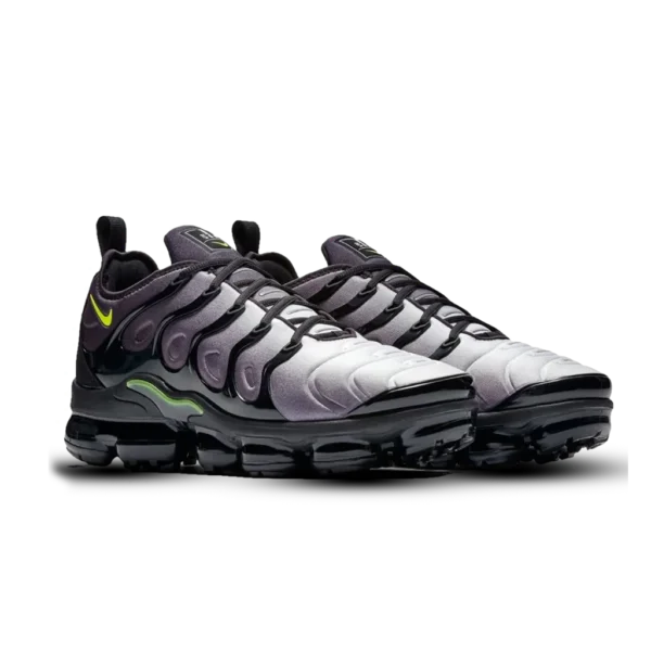 ⁦Nike Air VaporMax Plus Black Volt⁩ – תמונה ⁦2⁩