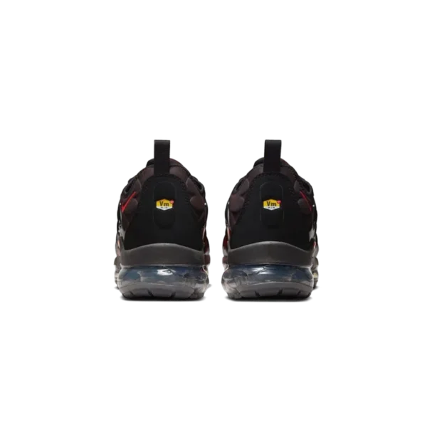 ⁦Nike Air VaporMax Plus Darth Maul⁩ – תמונה ⁦3⁩