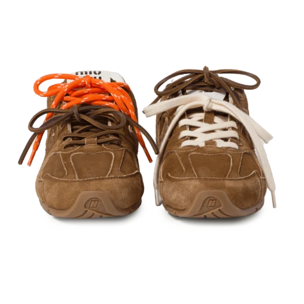 ⁦New Balance x Miu Miu 530 SL Suede Sneakers Cinnamon⁩ – תמונה ⁦3⁩