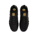 ⁦Nike Air VaporMax Plus Black Gold⁩ – תמונה ⁦4⁩
