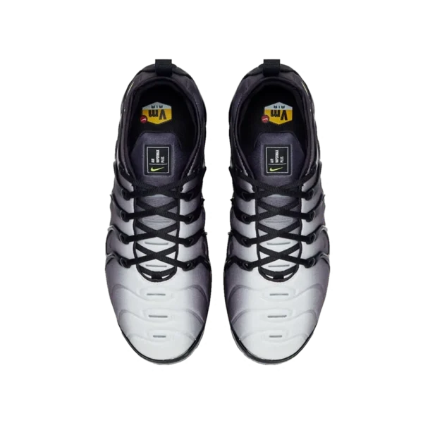 ⁦Nike Air VaporMax Plus Black Volt⁩ – תמונה ⁦4⁩