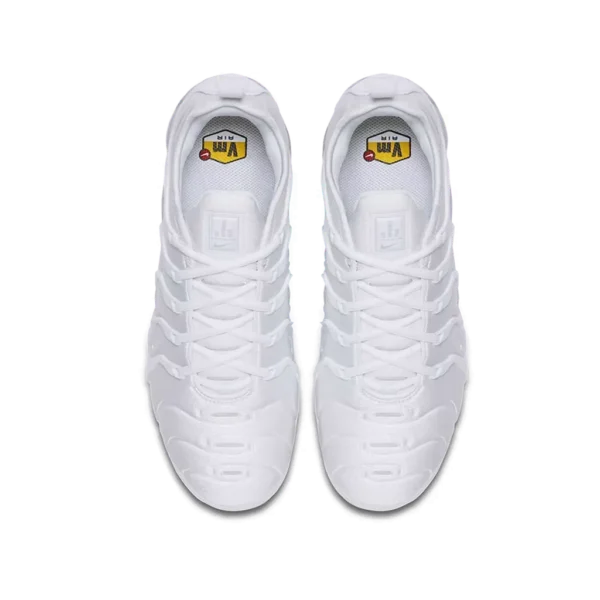 ⁦Nike Air Vapormax Plus White⁩ – תמונה ⁦4⁩