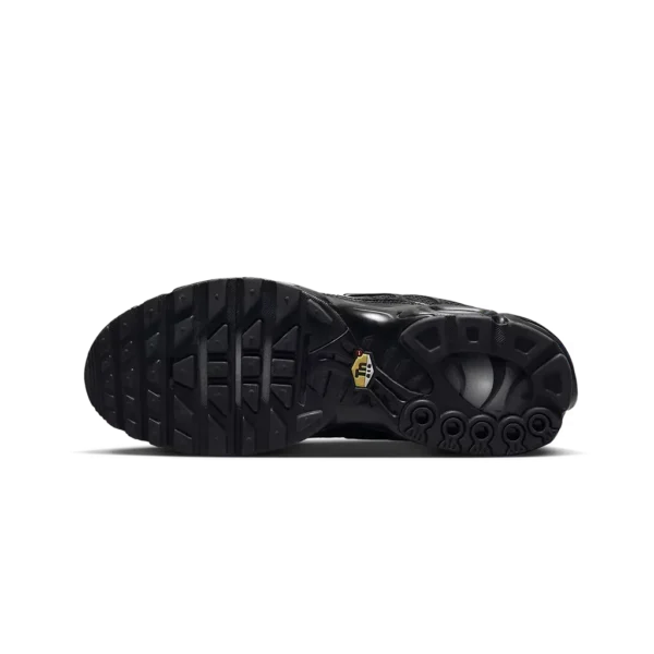 ⁦Nike Air Max Plus Triple Black⁩ – תמונה ⁦5⁩