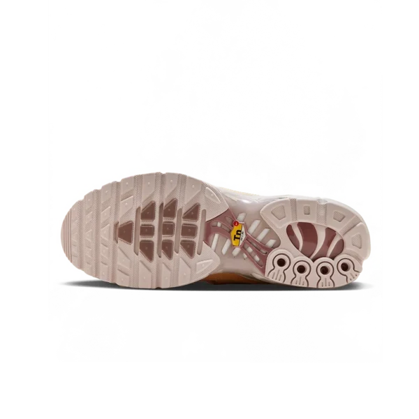 ⁦Nike Air Max Plus Sanddrift Red Stardust⁩ – תמונה ⁦5⁩